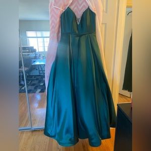 Clarisse Formal Dress, Forrest Green Size 12